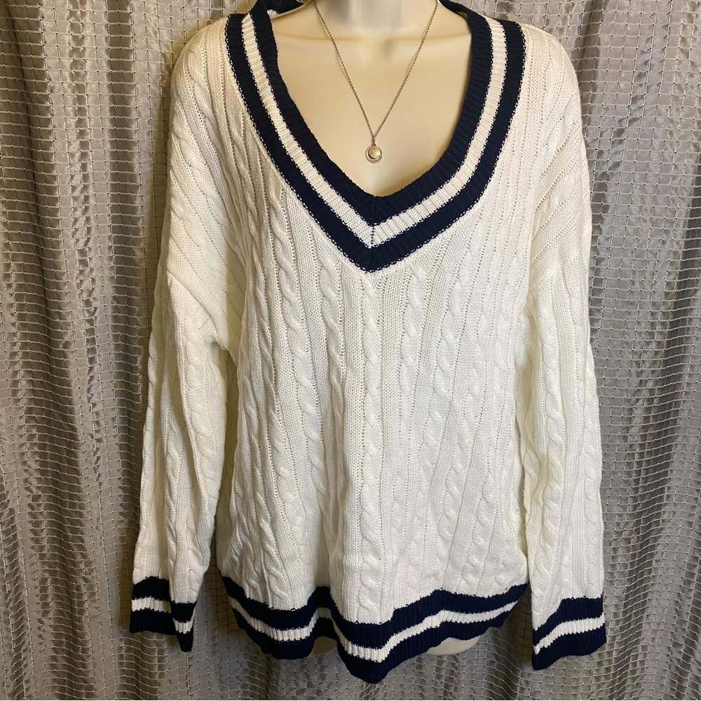 Blu Pepper White/Navy Cable Knit Sweater Large